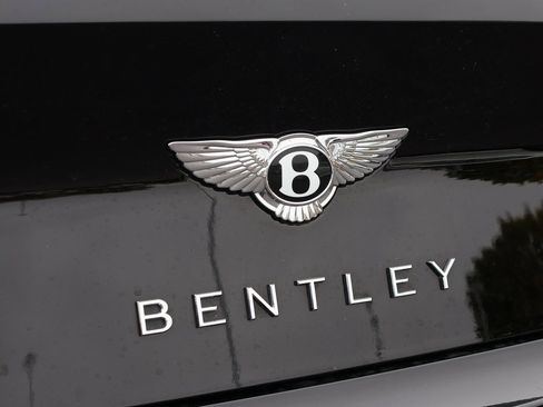 Used 2023 Bentley Continental GT Azure image 9