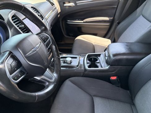 Used 2019 Chrysler 300 Touring w/ Sport Appearance Package RWD image 15
