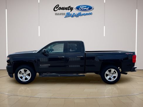 Used 2016 Chevrolet Silverado 1500 Custom w/ Custom Convenience Package AWD/4WD image 3
