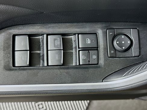 Used 2025 Toyota RAV4 XLE w/ Convenience Package image 15