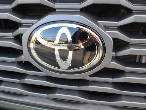 Used 2021 Toyota Tacoma TRD Sport image 38