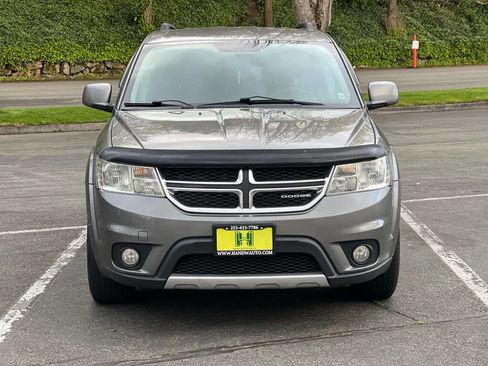 Used 2012 Dodge Journey SXT w/ Flexible Seating Group image 8