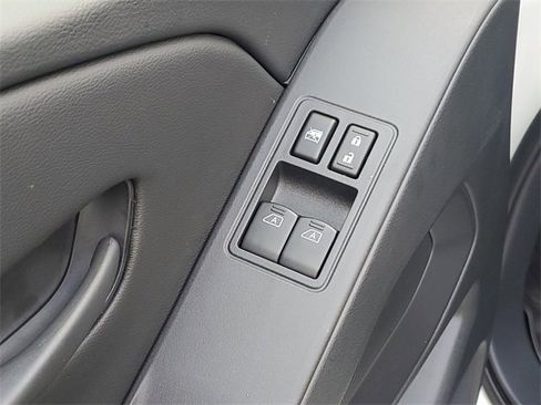 New 2026 Nissan Frontier S image 6