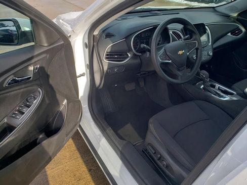 Used 2024 Chevrolet Malibu LT FWD image 15