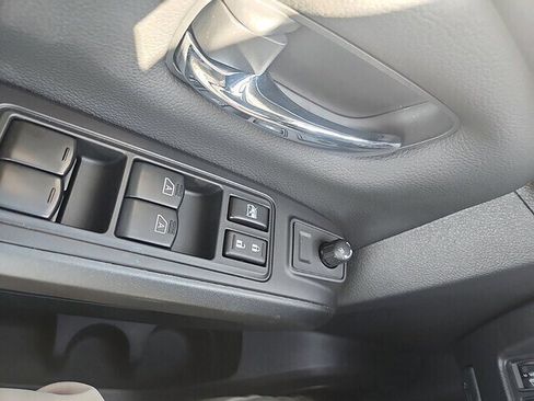 New 2023 Nissan Titan PRO-4X w/ Pro-4x Convenience Package image 18