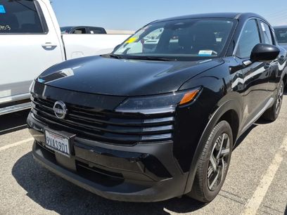 Used 2025 Nissan Kicks SV w/ Charging Package