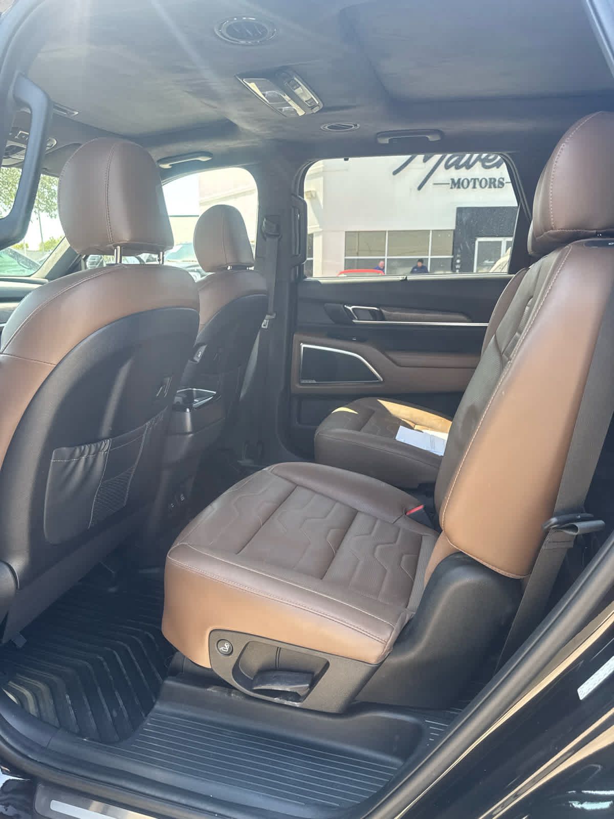 Used 2021 Kia Telluride SX w/ SX Prestige Package AWD/4WD image 6