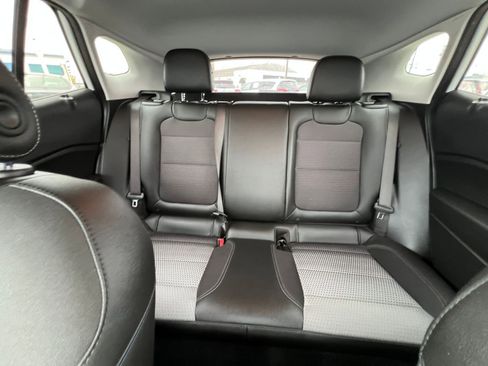 Used 2025 Chevrolet Trax LT FWD image 43