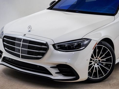 Used 2022 Mercedes-Benz S 580 4MATIC Sedan image 4