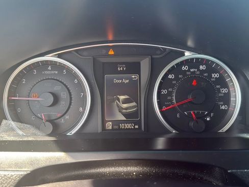 Used 2017 Toyota Camry SE FWD image 18