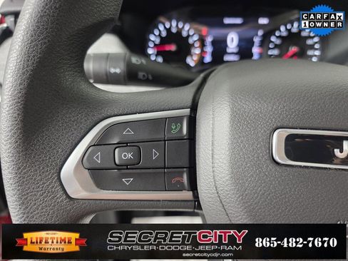 Used 2023 Jeep Compass Sport image 16