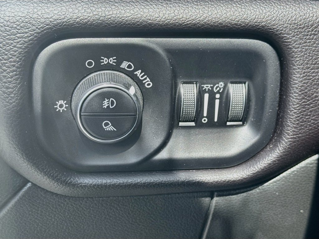 Used 2024 RAM 3500 Laramie w/ Sport Appearance Package AWD/4WD image 11