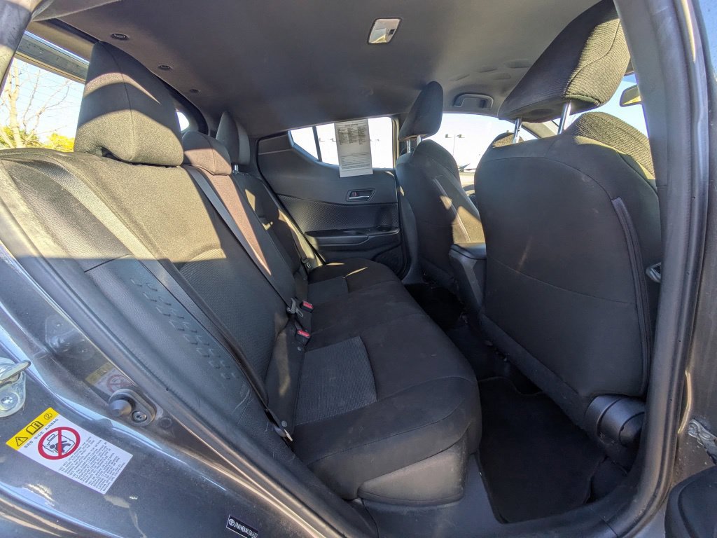 Used 2019 Toyota C-HR XLE FWD image 28