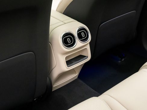 New 2026 Mercedes-Benz GLC 300 4MATIC image 21