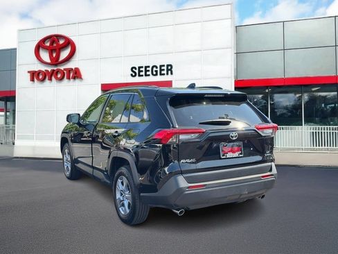 Certified 2025 Toyota RAV4 LE AWD/4WD image 9