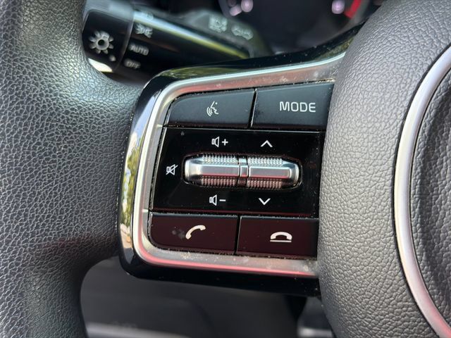 Used 2023 Kia Sorento LX FWD image 24