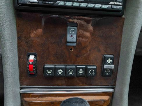 Used 1987 Mercedes-Benz 560 SL image 28