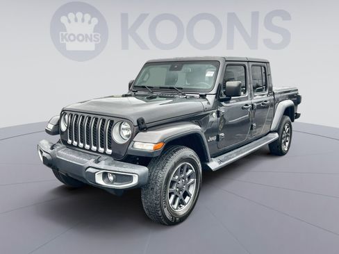 Used 2020 Jeep Gladiator Overland w/ Popular Equipment Package image 1