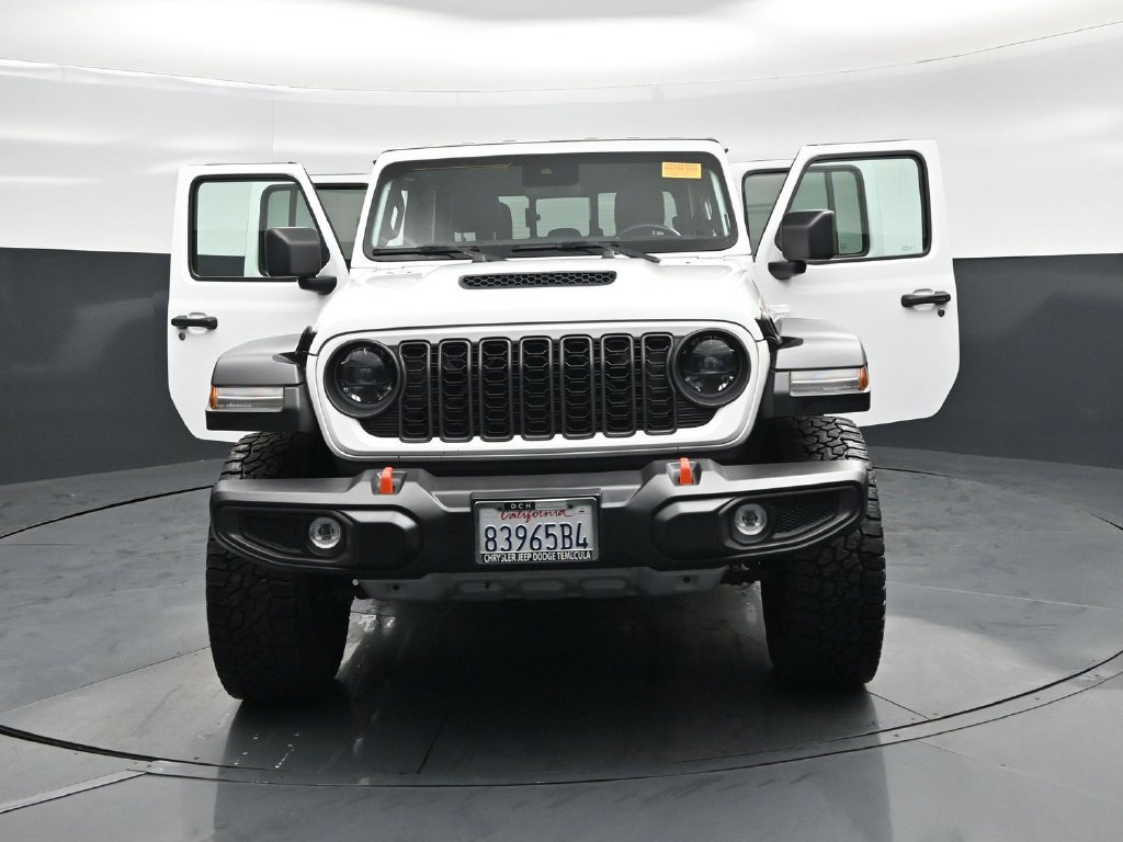 Used 2024 Jeep Gladiator Mojave AWD/4WD image 33