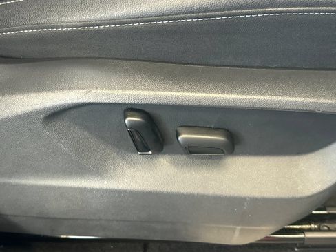 Used 2018 Volkswagen Atlas SEL AWD/4WD image 22