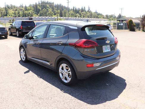 Used 2019 Chevrolet Bolt LT FWD image 7