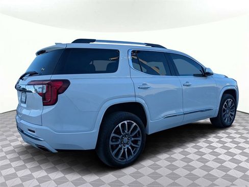 Used 2023 GMC Acadia Denali w/ Denali Technology Package image 3