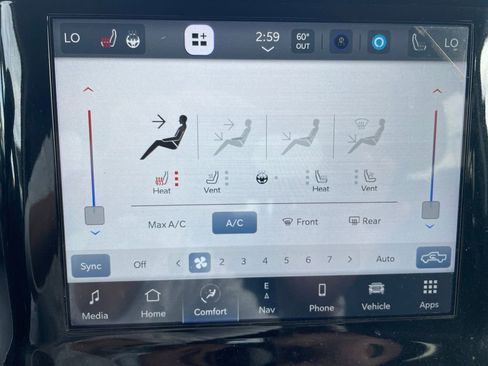 Used 2024 RAM 2500 Laramie w/ Safety Group image 17