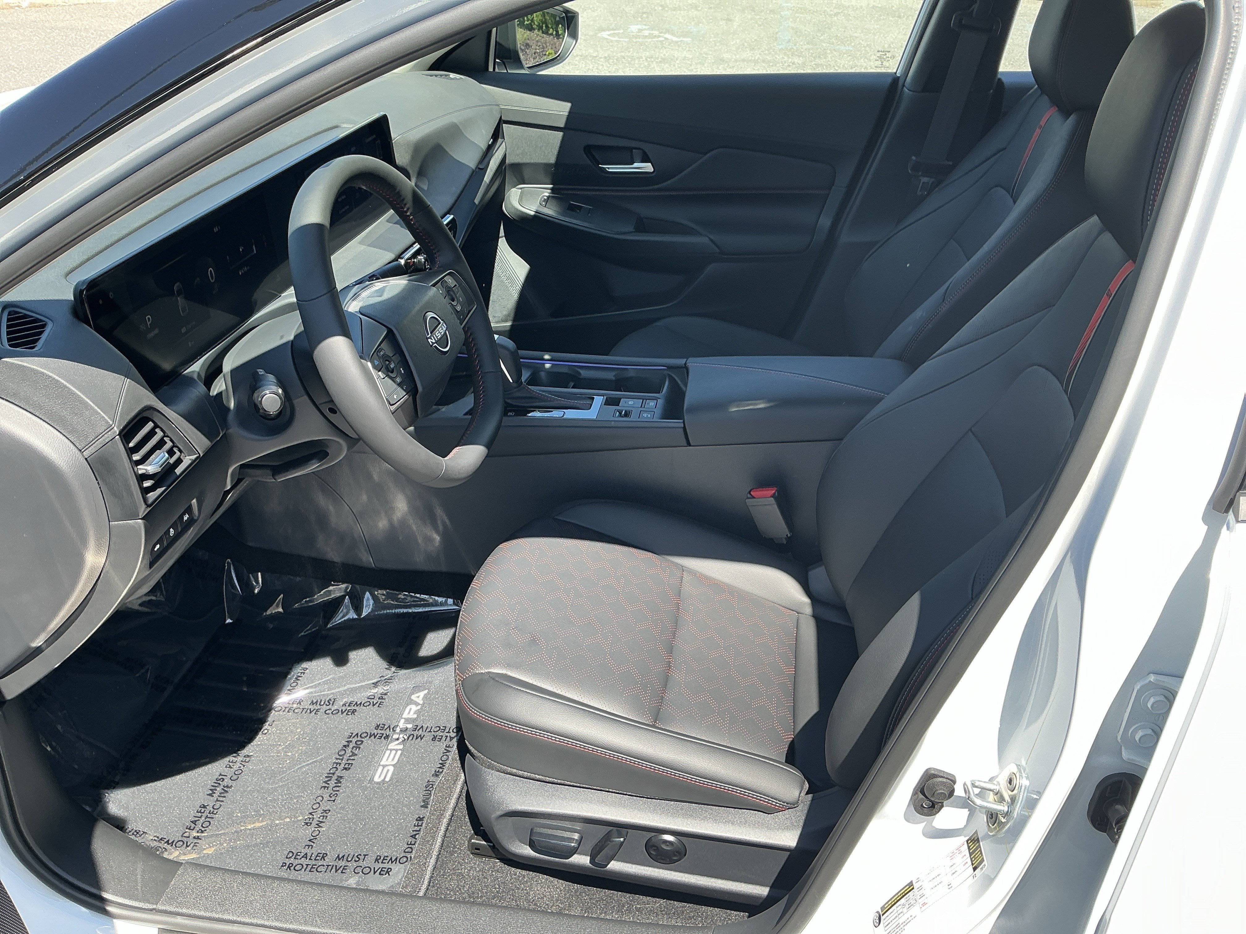 Used 2026 Nissan Sentra SR w/ SR Premium Package FWD image 10