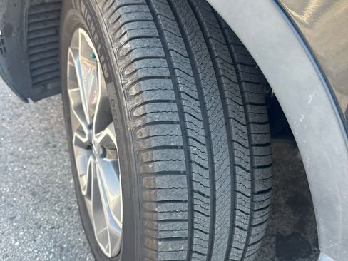 Used 2021 Honda CR-V EX-L image 2