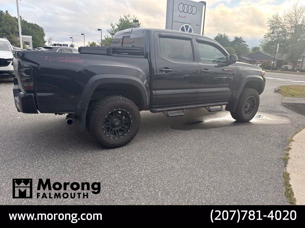 Used 2020 Toyota Tacoma TRD Off-Road w/ TRD Premium Off Road Package AWD/4WD image 6