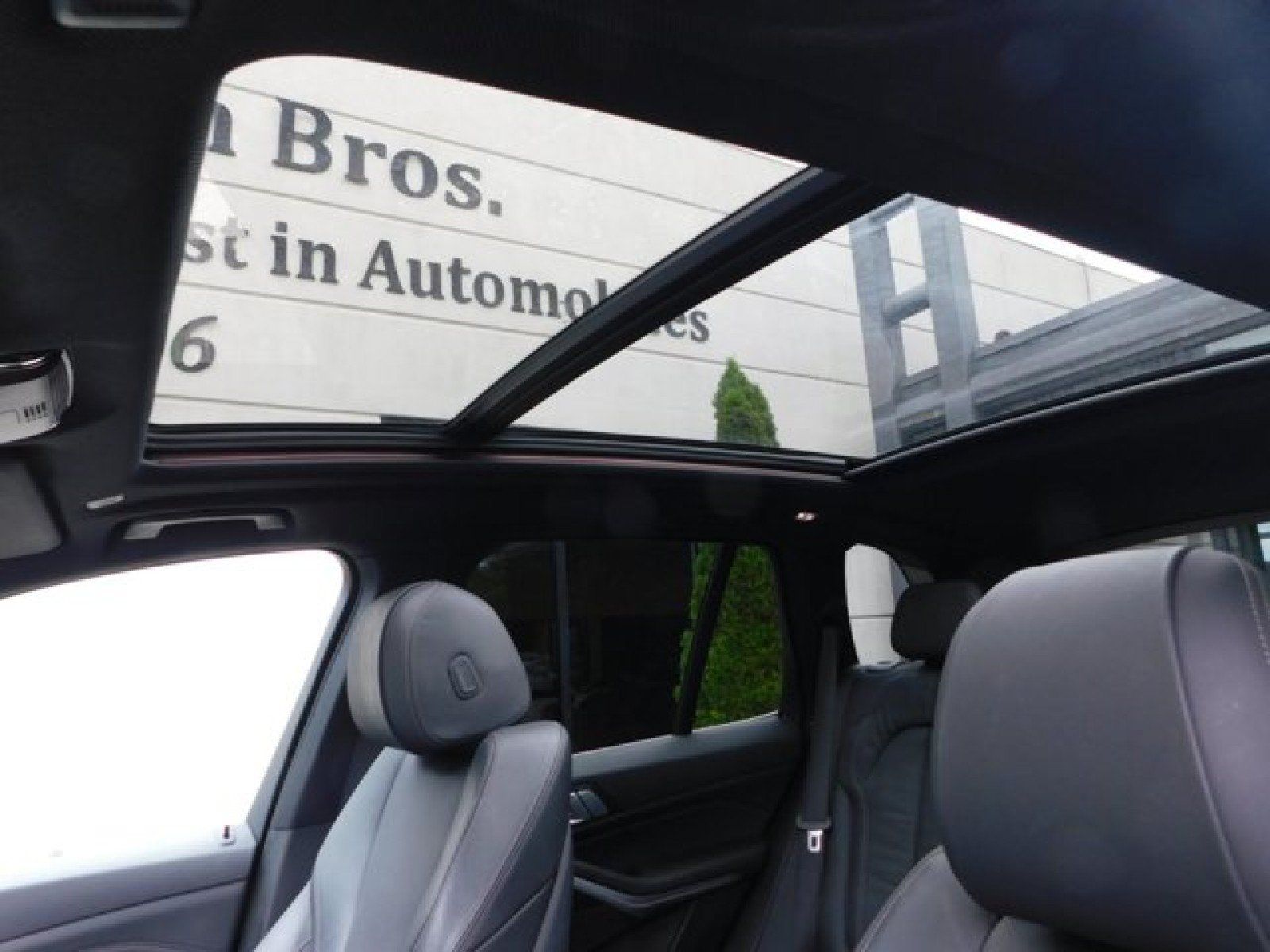 Used 2019 BMW X5 xDrive40i w/ Convenience Package AWD/4WD image 19