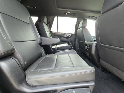 Used 2024 Chevrolet Tahoe LT w/ LT Signature Plus Package RWD image 16