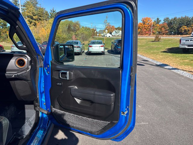 Used 2022 Jeep Gladiator Mojave w/ LED Lighting Group AWD/4WD image 11