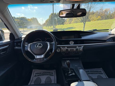 Used 2014 Lexus ES 350 w/ Luxury Package image 11