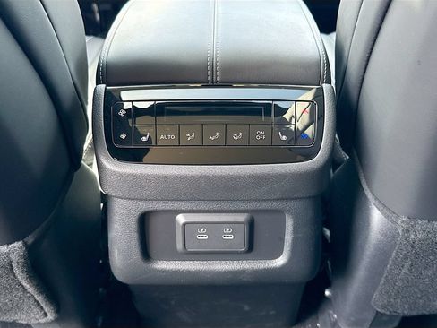 Certified 2026 INFINITI QX60 Luxe w/ Cargo Package FWD image 28