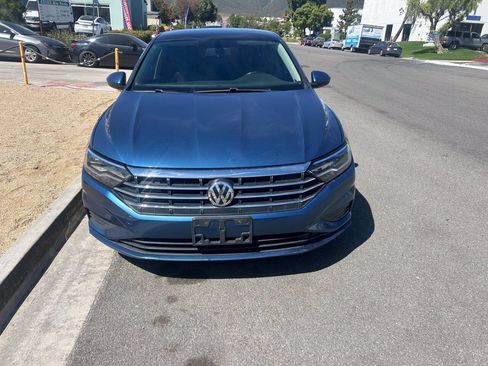 Used 2019 Volkswagen Jetta R-Line FWD image 11