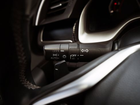 Used 2020 Honda Civic Sport image 23