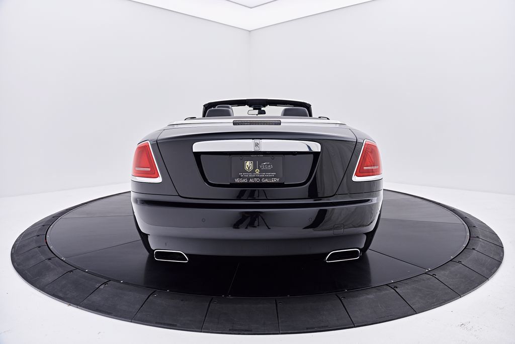 Used 2019 Rolls-Royce Dawn RWD image 19