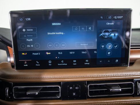 Used 2022 Lincoln Nautilus Reserve w/ Equipment Group 201A FWD image 25