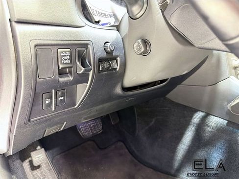 Used 2010 Lexus IS 250C RWD image 11