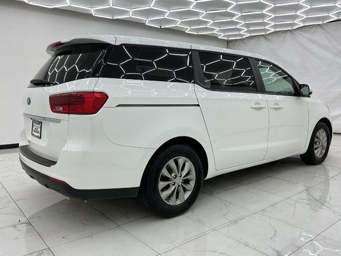 Used 2020 Kia Sedona L FWD image 11
