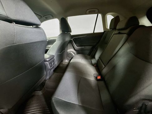 Certified 2021 Toyota RAV4 LE AWD/4WD image 23
