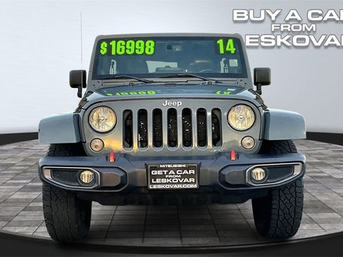 Used 2014 Jeep Wrangler Unlimited Sahara w/ Connectivity Group image 3