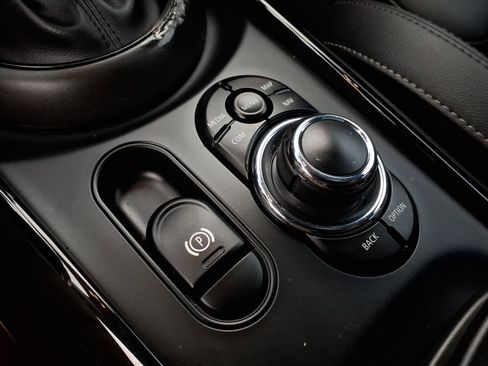 Used 2022 MINI Cooper Clubman S image 26