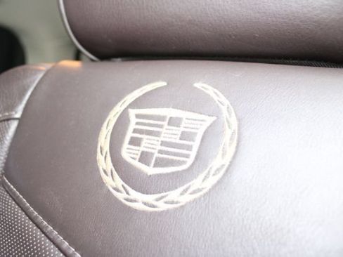 Used 2013 Cadillac Escalade Platinum AWD/4WD image 24