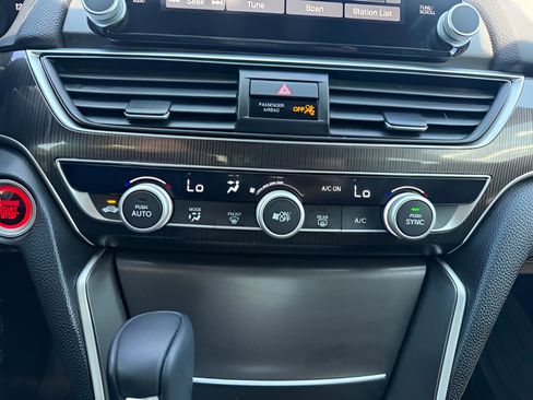 Used 2019 Honda Accord Sport image 17