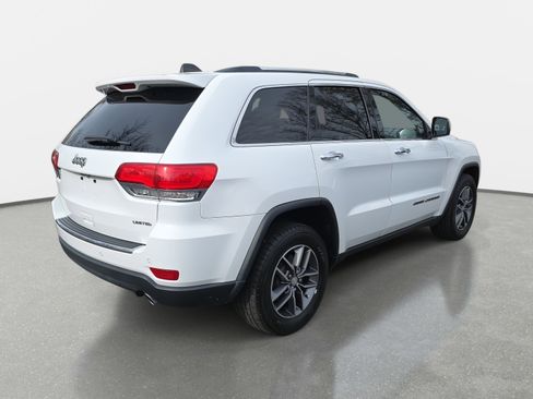 Used 2018 Jeep Grand Cherokee Limited image 3