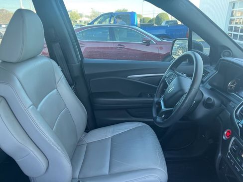 Certified 2023 Honda Passport EX-L image 4
