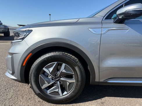 Used 2022 Kia Sorento S image 10