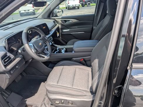 New 2027 Chevrolet Traverse LT w/ Driver Confidence Package FWD image 13